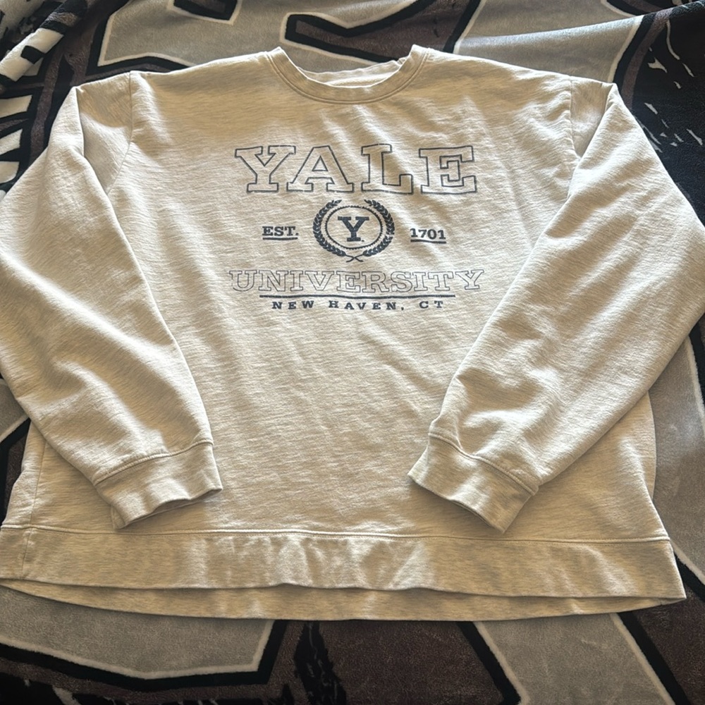 Yale sweatshirt
